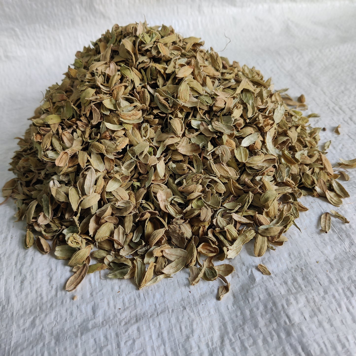 Elaichi or Cardomom Husk / Chhilka