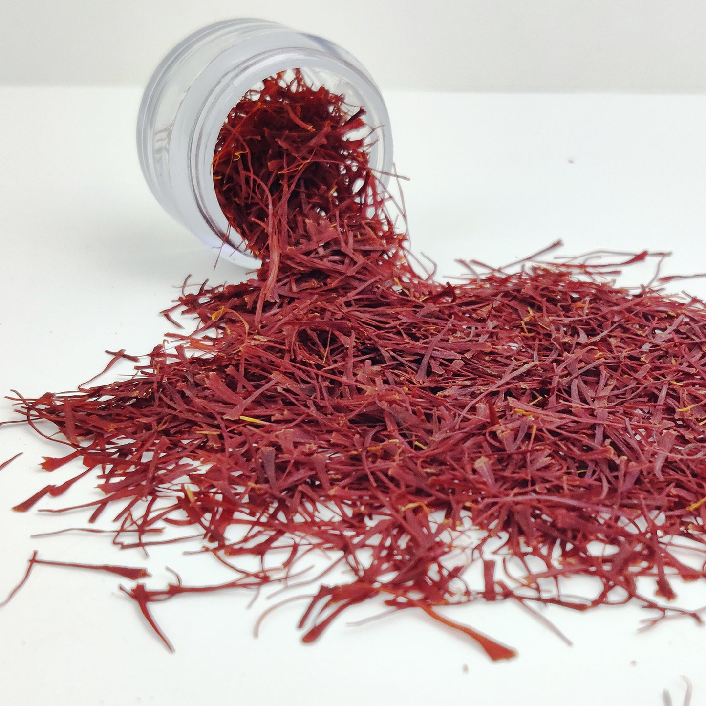 Himalayan Kashmiri Saffron Organic Threads 1 Gram Package Fresh Kesar Saffron Spice High Grade A+,  Herb Saffron