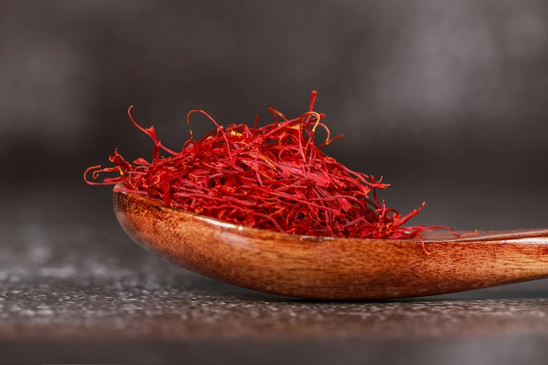 Himalayan Kashmiri Saffron Organic Threads 1 Gram Package Fresh Kesar Saffron Spice High Grade A+,  Herb Saffron